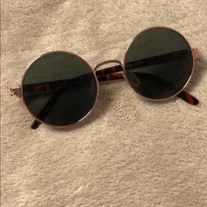 rounded&retro sunglasses